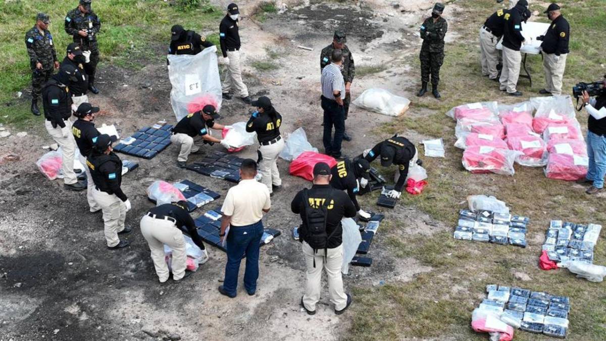 Honduras destruye más de media tonelada de cocaína incautada
