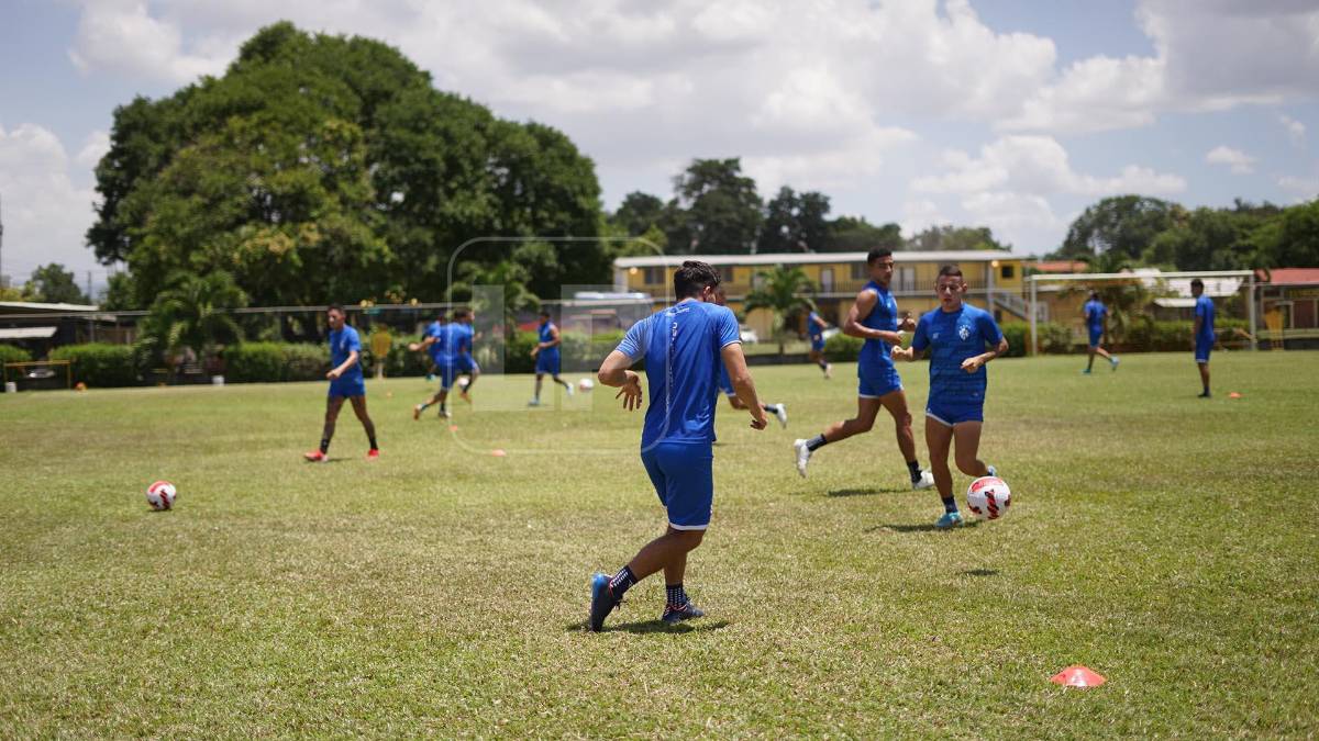 El Cartaginés de Costa Rica entrenó en la sede del Real España.
