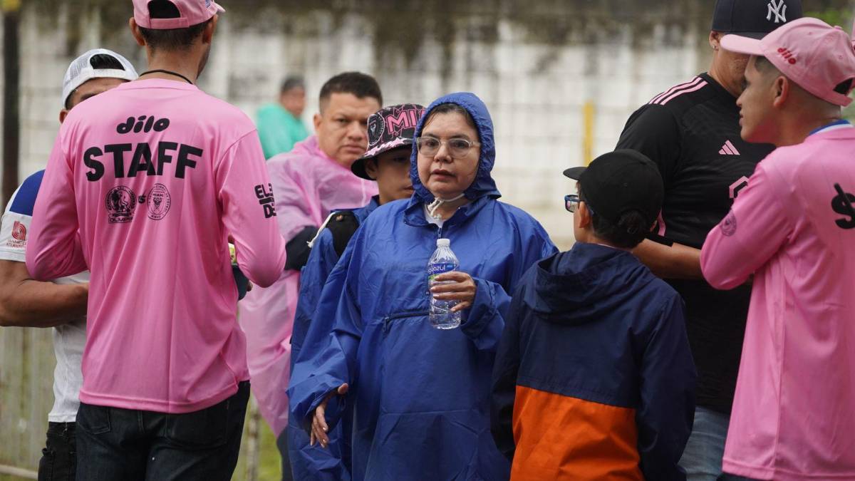 Ambiente afuera del Olímpico: fiesta, color e ilusión por ver a Messi