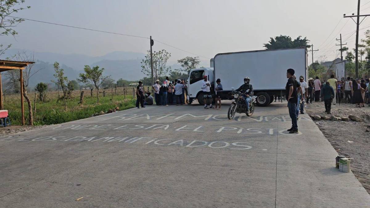 Protesta en carretera CA-4 por abandono de proyecto habitacional