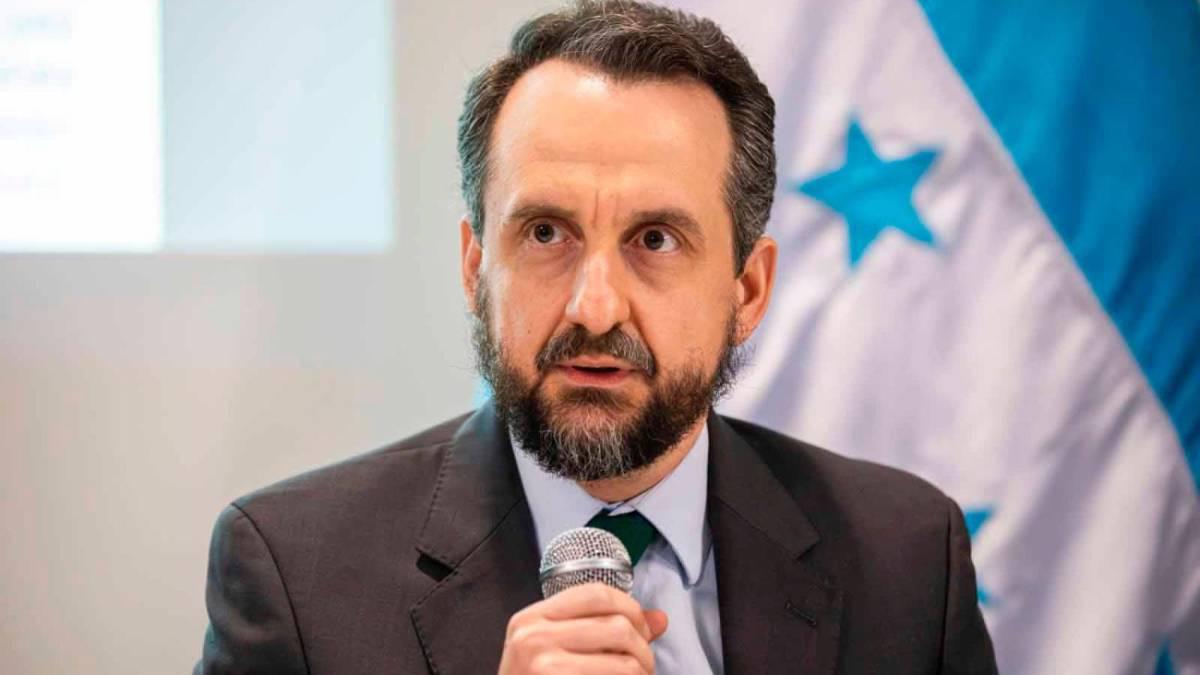 Renuncia Rodolfo Pastor como secretario de Presidencia