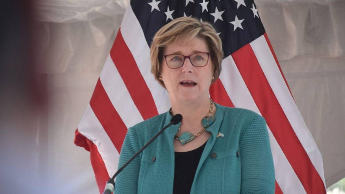 Embajadora de EEUU rectifica sobre tratado de extradición con Honduras