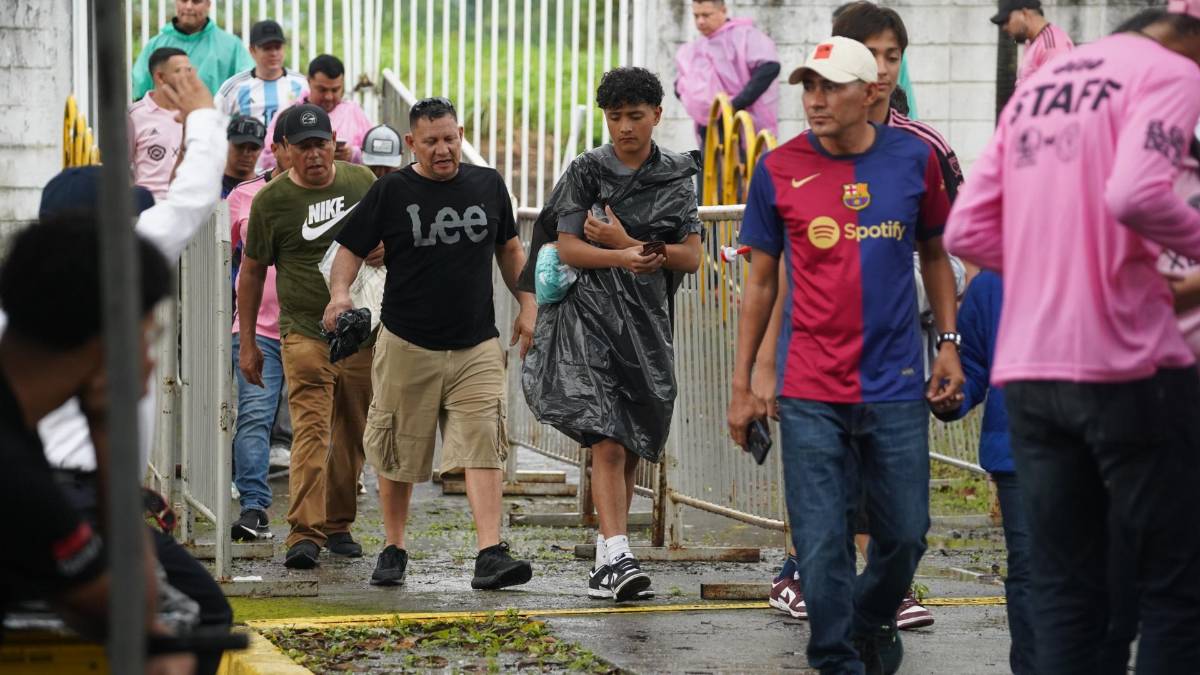 Ambiente afuera del Olímpico: fiesta, color e ilusión por ver a Messi