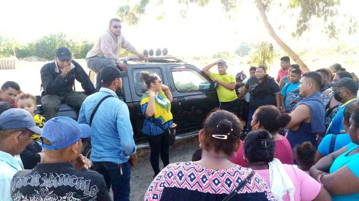 Denunciaron que ayer la Policía Municipal los trató de desalojar.