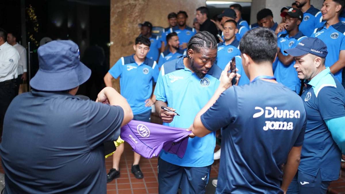 Banderazo: locura de Motagua, Chauder presente, abuelita y show previo a la final