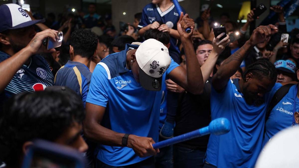 Banderazo: locura de Motagua, Chauder presente, abuelita y show previo a la final