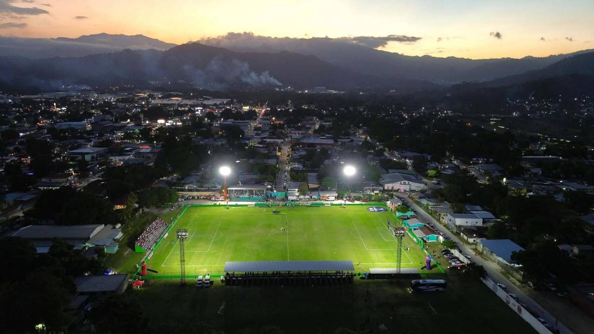 Olimpia da golpe al Choloma, 'intruso' se mete en pleno partido y Tiktoker cautiva