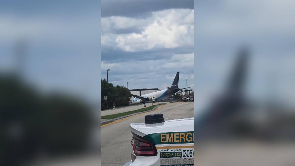 Así ocurrió el accidente del avión de Amazon que dejó 5 muertos al embestir vehículos en Miami