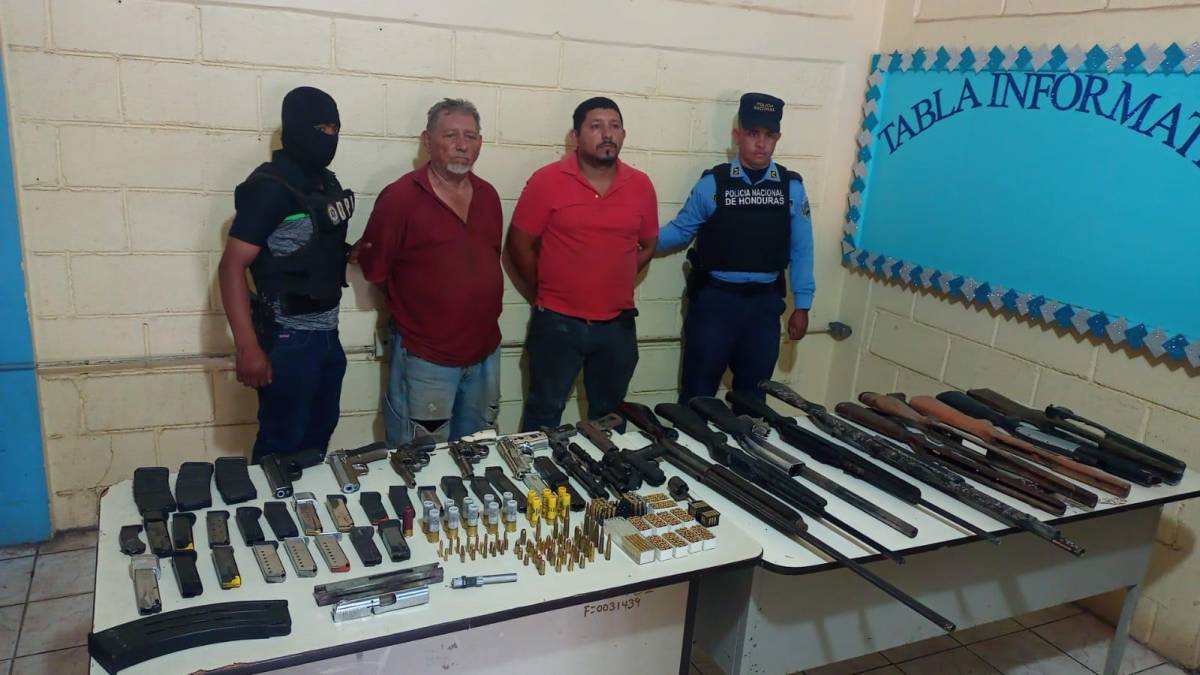 Padre e hijo son detenidos con 18 armas en Juticalpa, Olancho