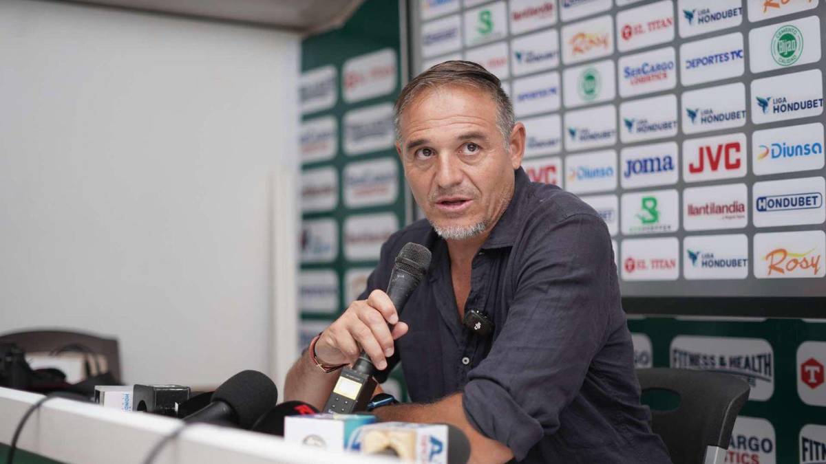 Tota Medina responde sobre Anangonó, el empate ante Real Sociedad, ¿y Alexy Vega?