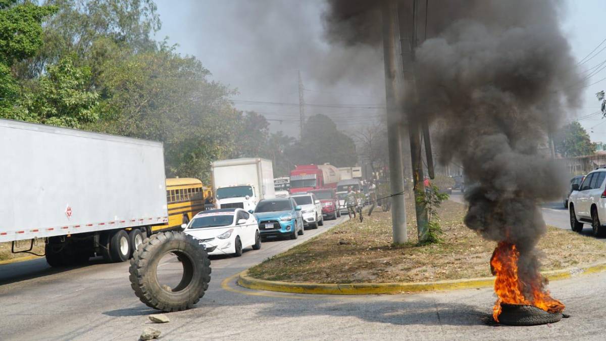 Empleados del Ministerio Público protestan en San Pedro Sula