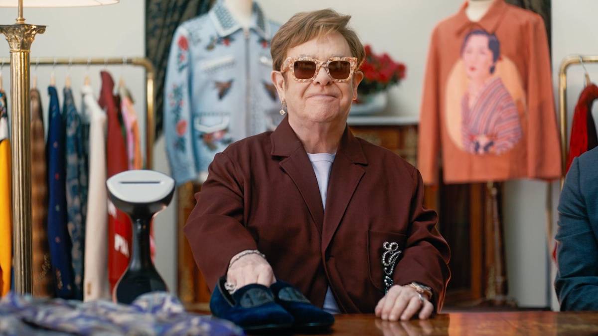 Elton John subasta su armario para recaudar fondos contra el SIDA