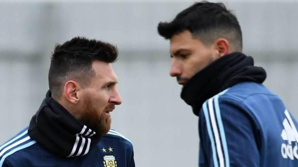 En una entrevista a <i>UOL</i>, a su ex compañero y gran amigo <b>Kun Agüero</b> se le ha escapado el posible nuevo destino de Messi y no es ni el PSG ni el Barcelona.