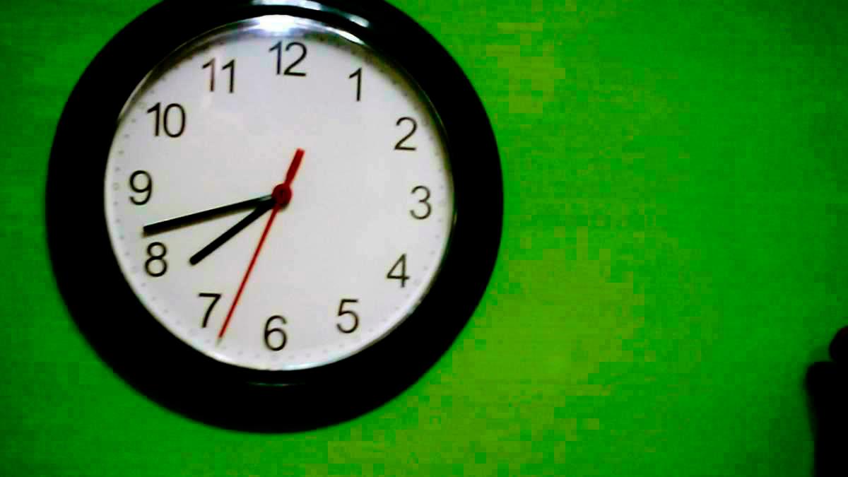 Pasar largas horas en la oficina puede desencadenar la tiroides