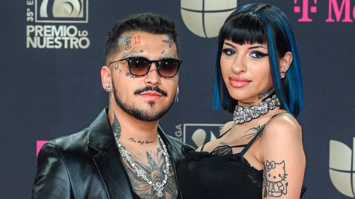 300 mil firmas para retirar el título de “Mujer del Año” a Ángela Aguilar