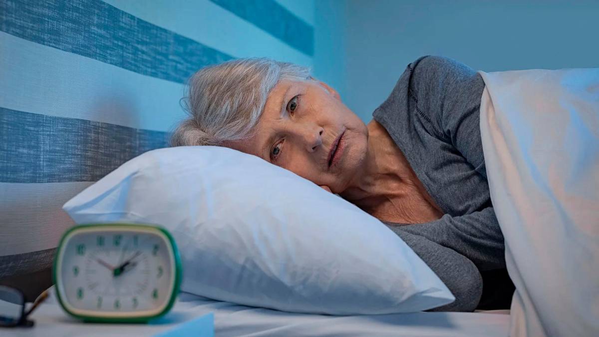 ¿Va al baño muchas veces en la noche? Hay formas de tratarlo