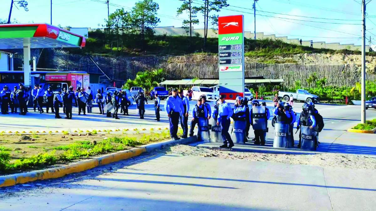 Se demanda la pavimentación de unos 15.2 kilómetros de la carretera que conecta los municipios de Gracias con La Campa, en Lempira.