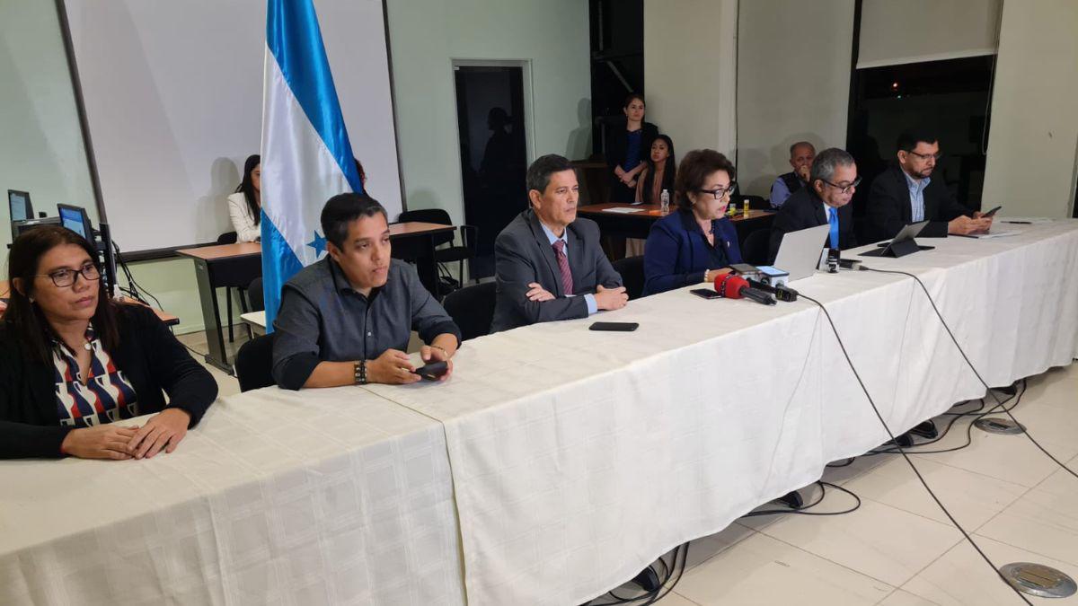 Ellos son 26 autopostulantes a fiscal general y fiscal adjunto