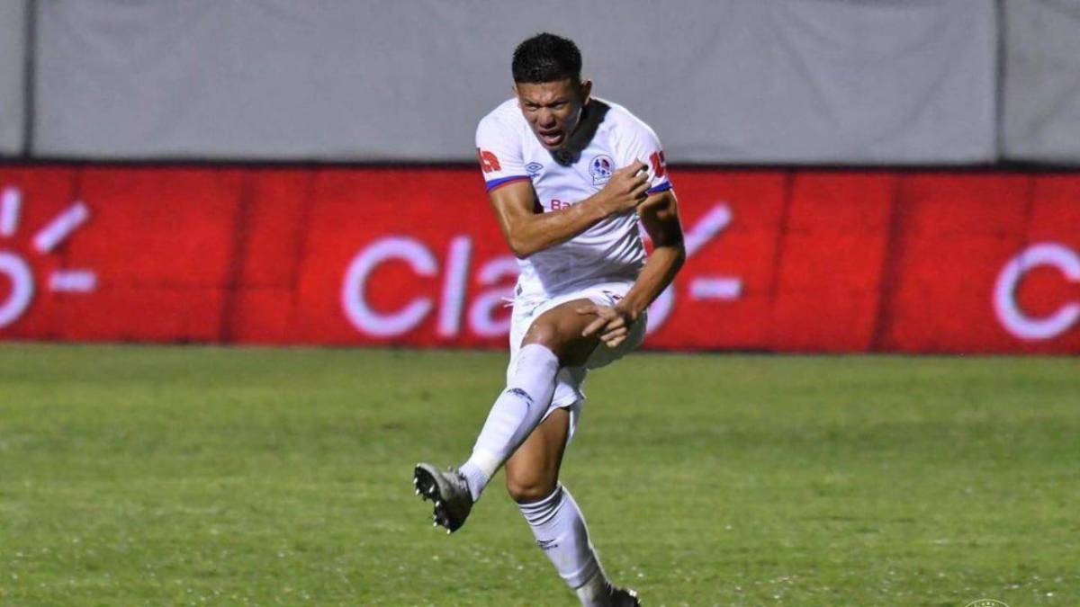 Jonathan Paz: Es otro de los jugadores que podrían ser dados de baja en Olimpia debido a su irregular rendimiento.