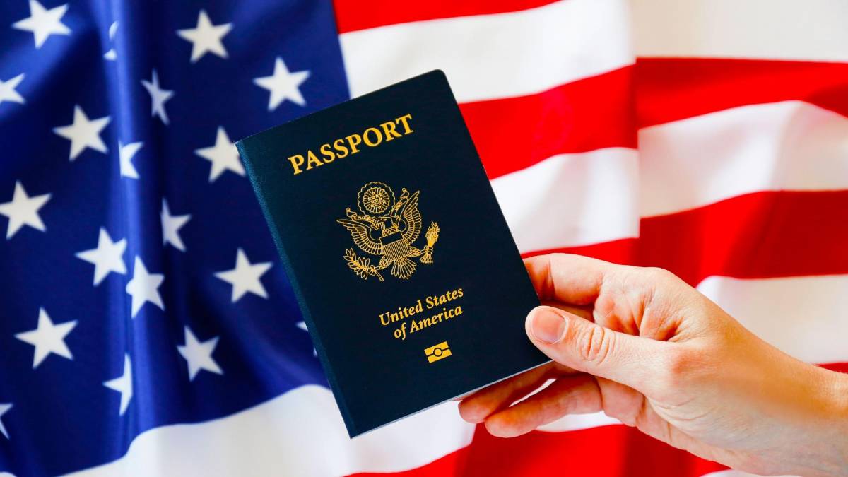 Imponen duras restricciones a visa de trabajo y desata temor en trabajadores y empresas