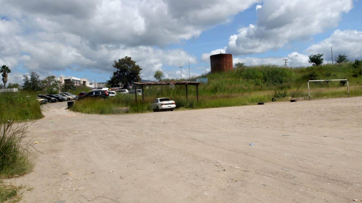 “Prometieron ocho hospitales... y en dos ni siquiera pusieron la primera piedra”