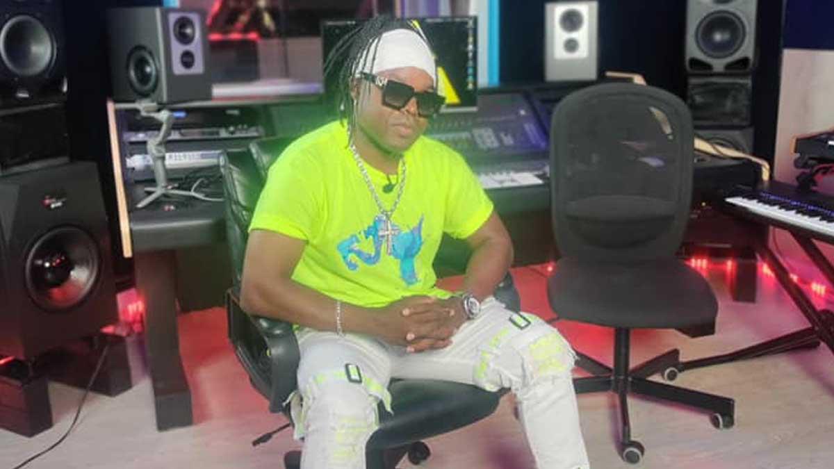 Músico hondureño Jerry Palacios ayuda a jóvenes latinos desde su experiencia