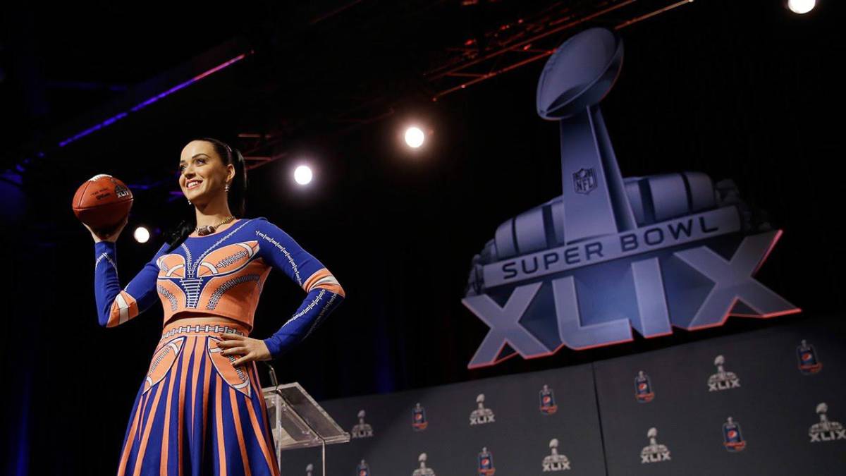 En 2015, Katy Perry cumplió uno de sus sueños de la infancia al presentarse en el entretiempo del Super Bowl de ese año.