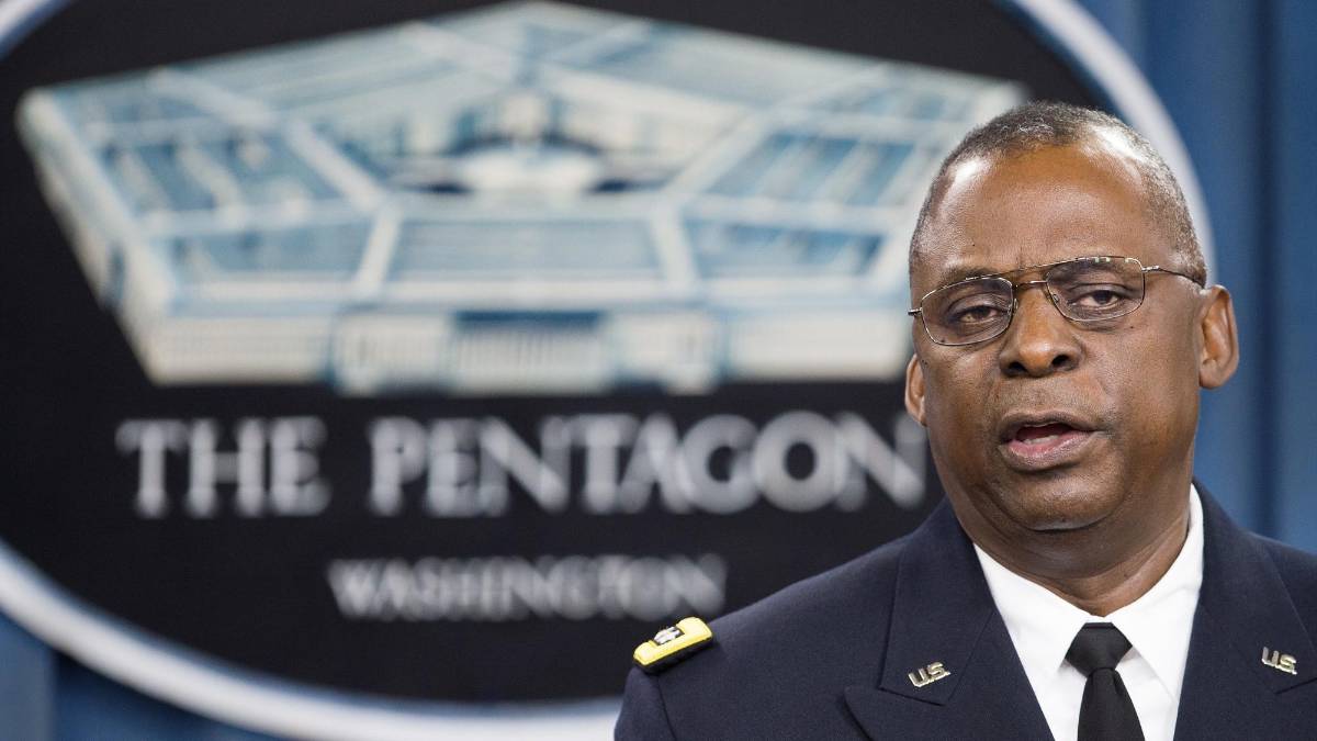 Hospitalizan al secretario de Defensa de Estados Unidos