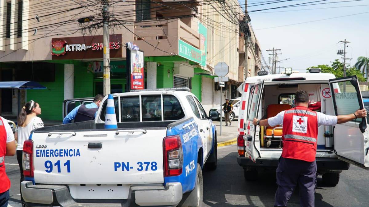 Los familiares de Elkin y del menor que lo acompañaba, dijeron que el niño salió ileso y que lo llevaron al centro asistencial por el trauma de lo que vio.