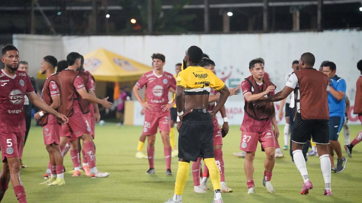 Decepción en Real España, lágrimas y temor por caos tras eliminación vs Motagua