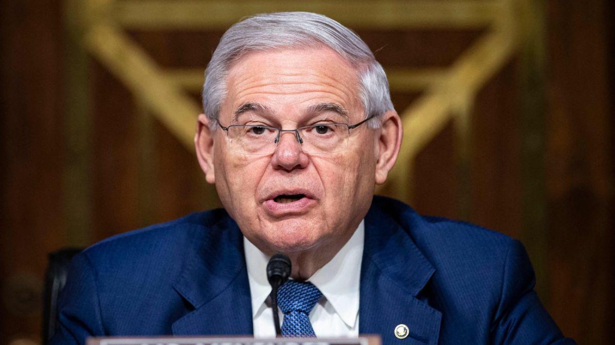 Senador Bob Menéndez, acusado de corrupción, se niega a dimitir