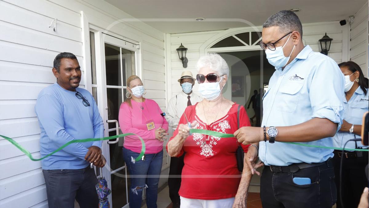 Galaxy Wave es el único transporte marítimo en viajar de manera regular hacia Guanaja.