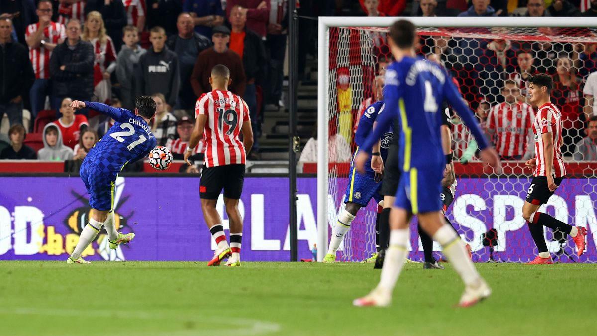 El zurdazo imparable de Ben Chilwell para marcar su golazo.