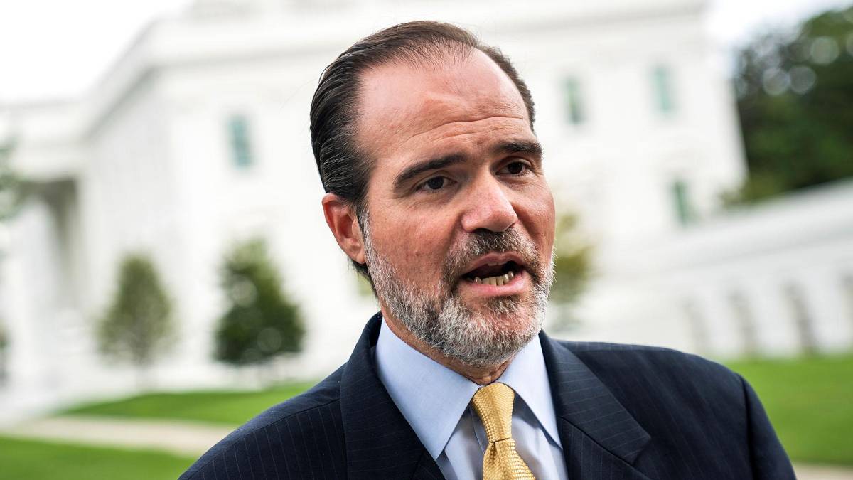 BID destituye a su presidente por romance con una subordinada