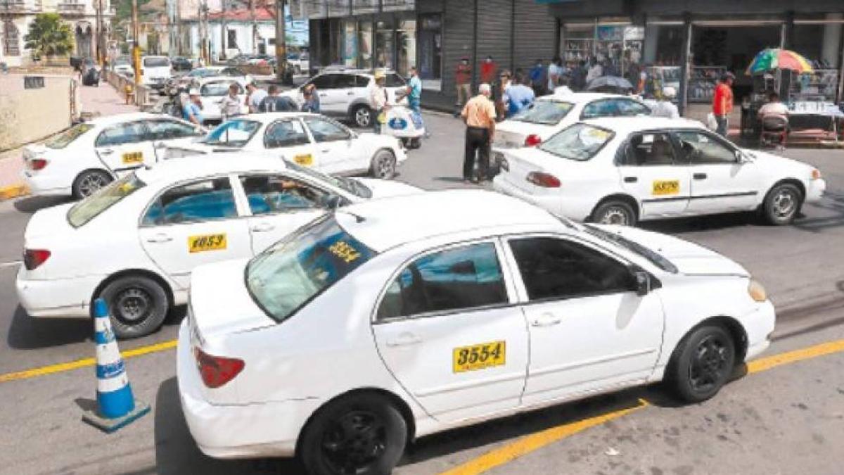 Taxistas confirman que van a paro este lunes a nivel nacional