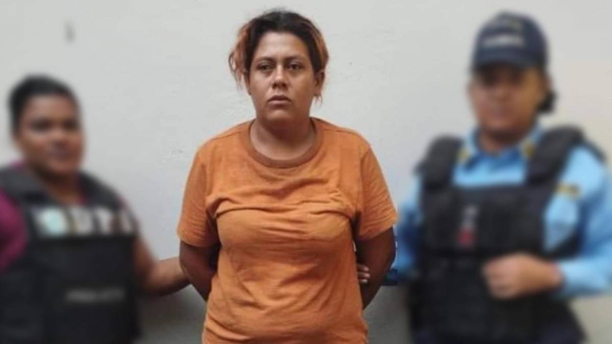 Mujer recibe 15 años por matar a golpes a su hija de cuatro años