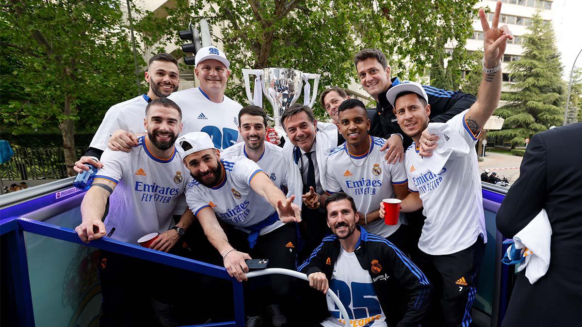 Jugadores y cuerpo técnico del Real Madrid celebraron a lo grande la conquista del título de la Liga Española.