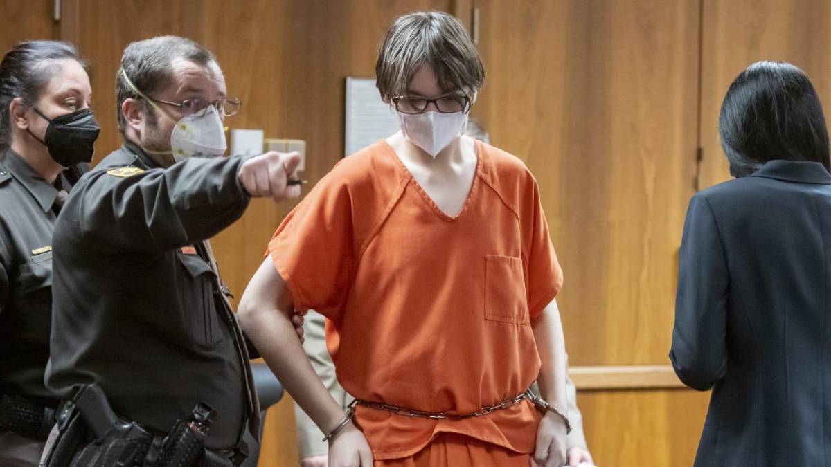 Joven se declara culpable de matar a 4 compañeros en una secundaria de EEUU