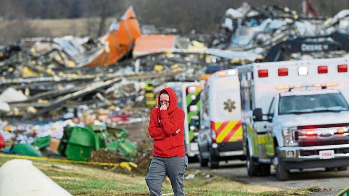 Al menos 83 muertos en devastadores tornados en Estados Unidos