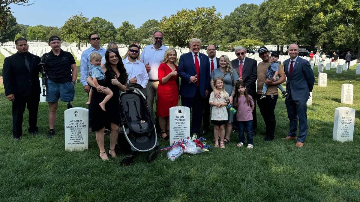La visita de Trump al cementerio de Arlington desata una nueva controversia