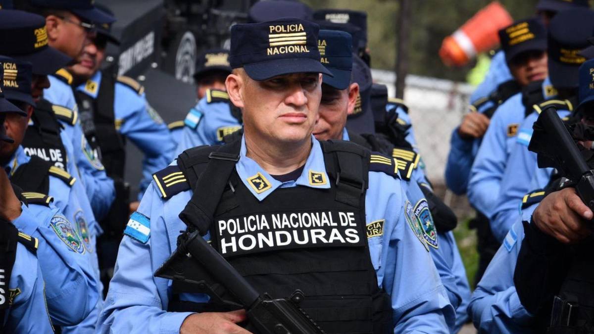 ¿Qué NO pueden hacer militares y policías en el 30-N y durante el proceso electoral?