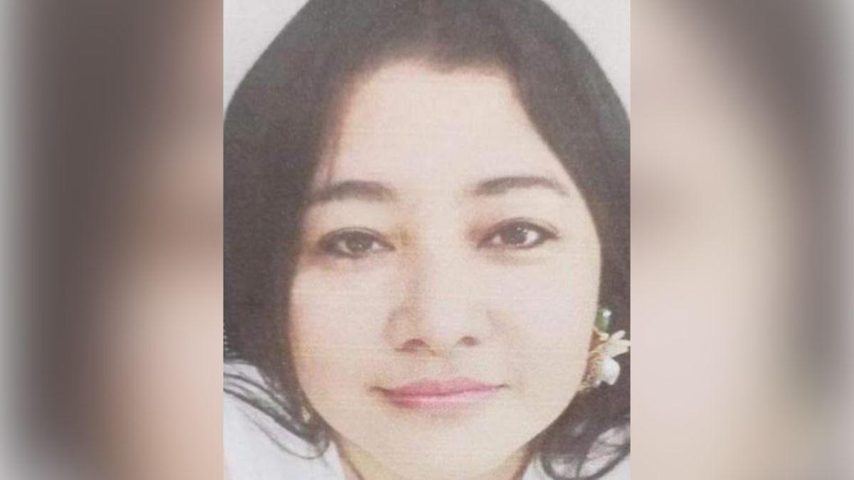 Hallan sin vida a Daisy Acosta dentro de un carro negro