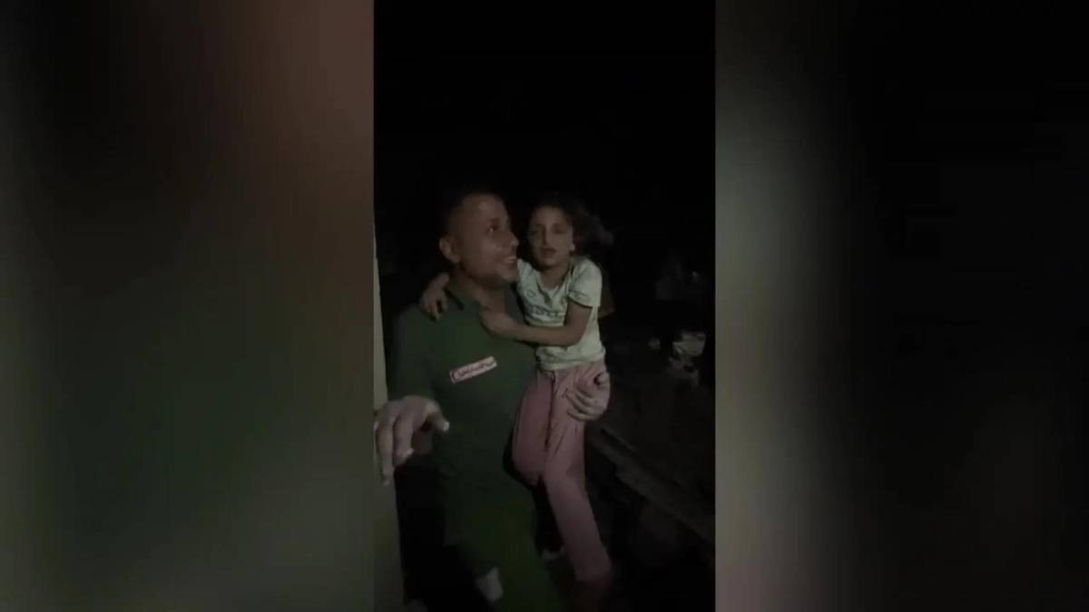 Las dramáticas imágenes del bombardeo de una escuela en Gaza