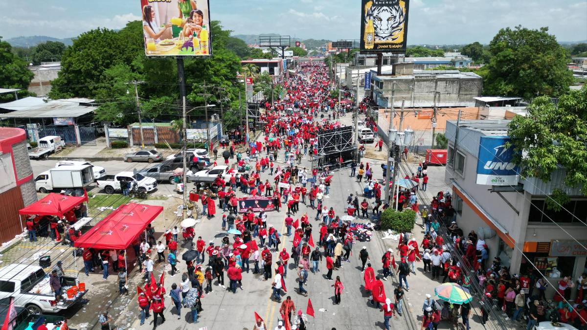 Masiva asistencia de Libre impide recorrido previsto en San Pedro Sula