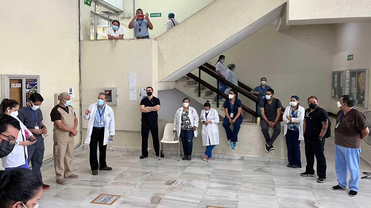 Médicos del hospital Mario Catarino Rivas paran labores por falta de pago