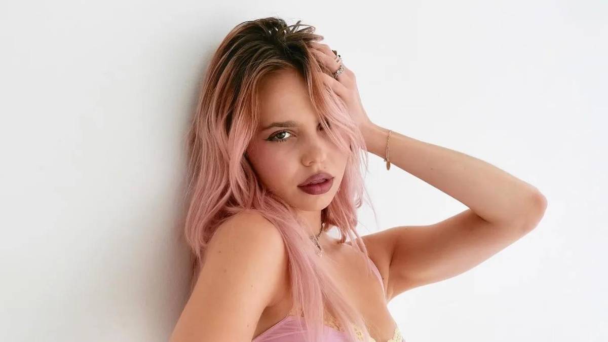 De ser rechazada por Katseye a convertirse en la sensación pop de EUA: Ella es Adéla Jergová