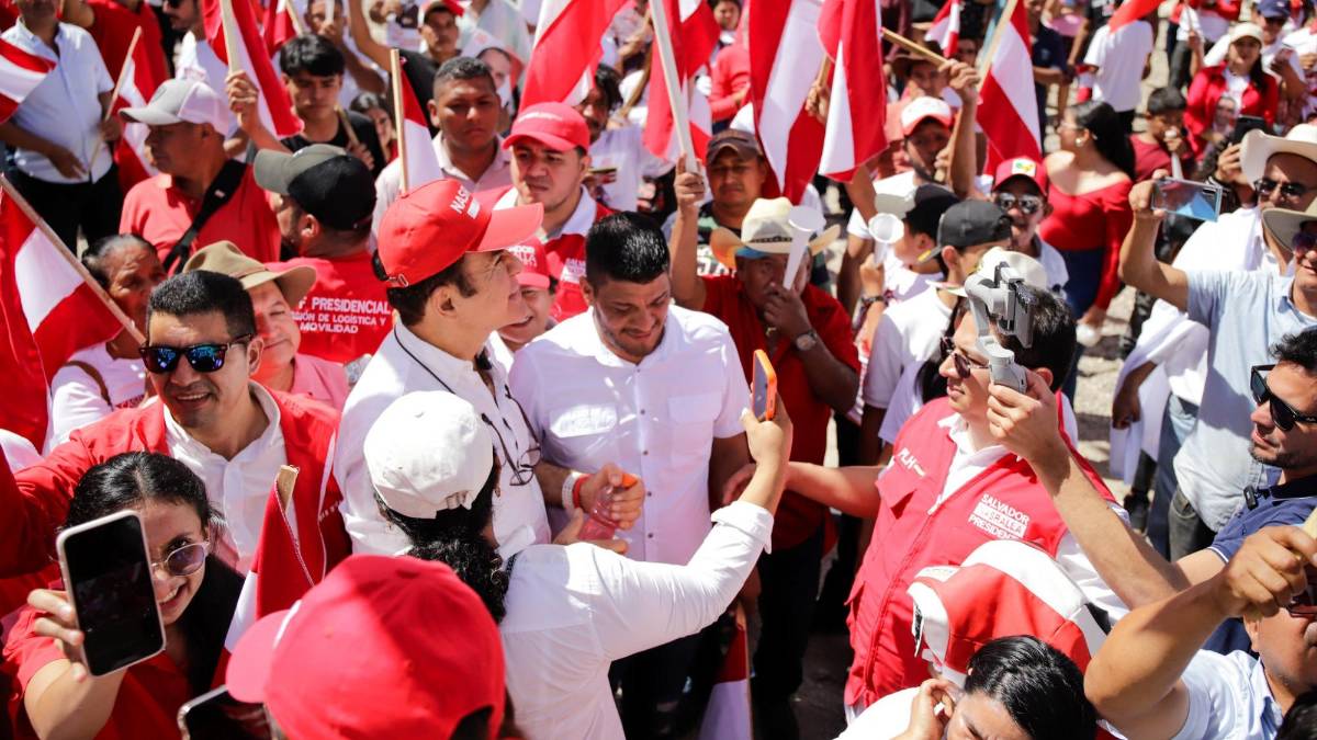 Salvador Nasralla visita Copán y Lempira y promete obras viales