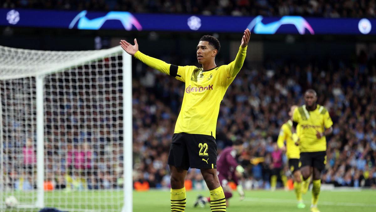 Jude Bellingham celebrando su gol en el Etihad Stadium.