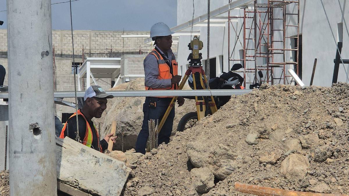“Prometieron ocho hospitales... y en dos ni siquiera pusieron la primera piedra”