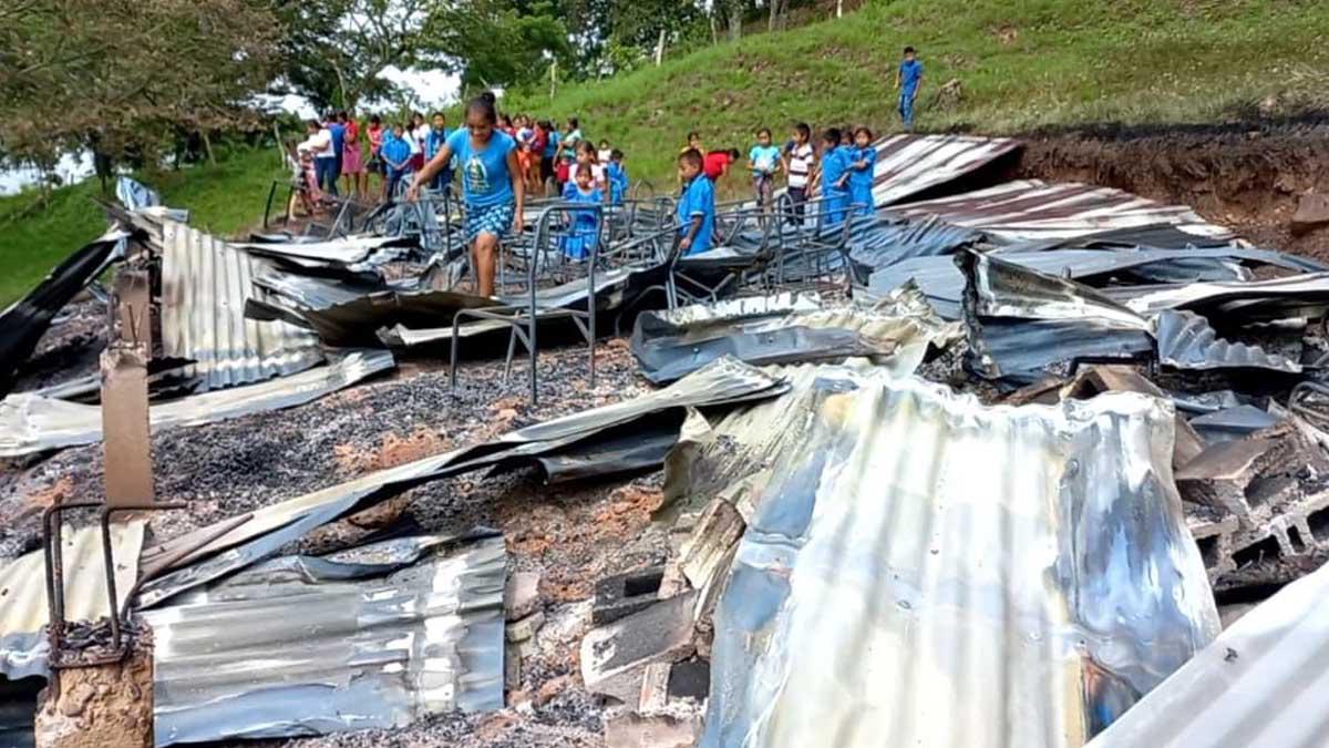 Niños se quedan sin centro escolar en aldea San Isidro de Copán Ruinas